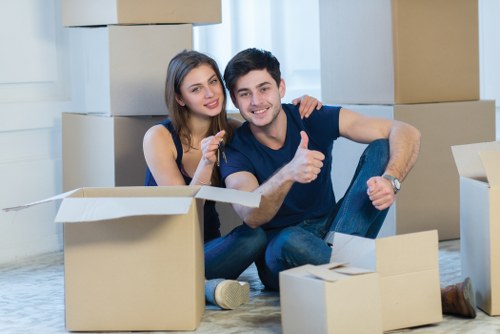 Moving service handling flats and apartment access near Aldgate